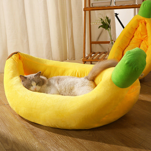Banana Haven™ Pet Bed